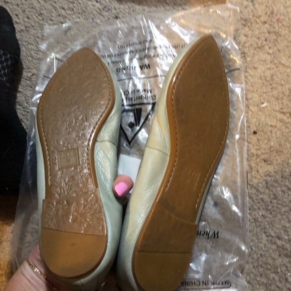 Beautiful Frye flats—Flash sale!  Need to sell everything so make me an offer!! - Picture 3 of 5